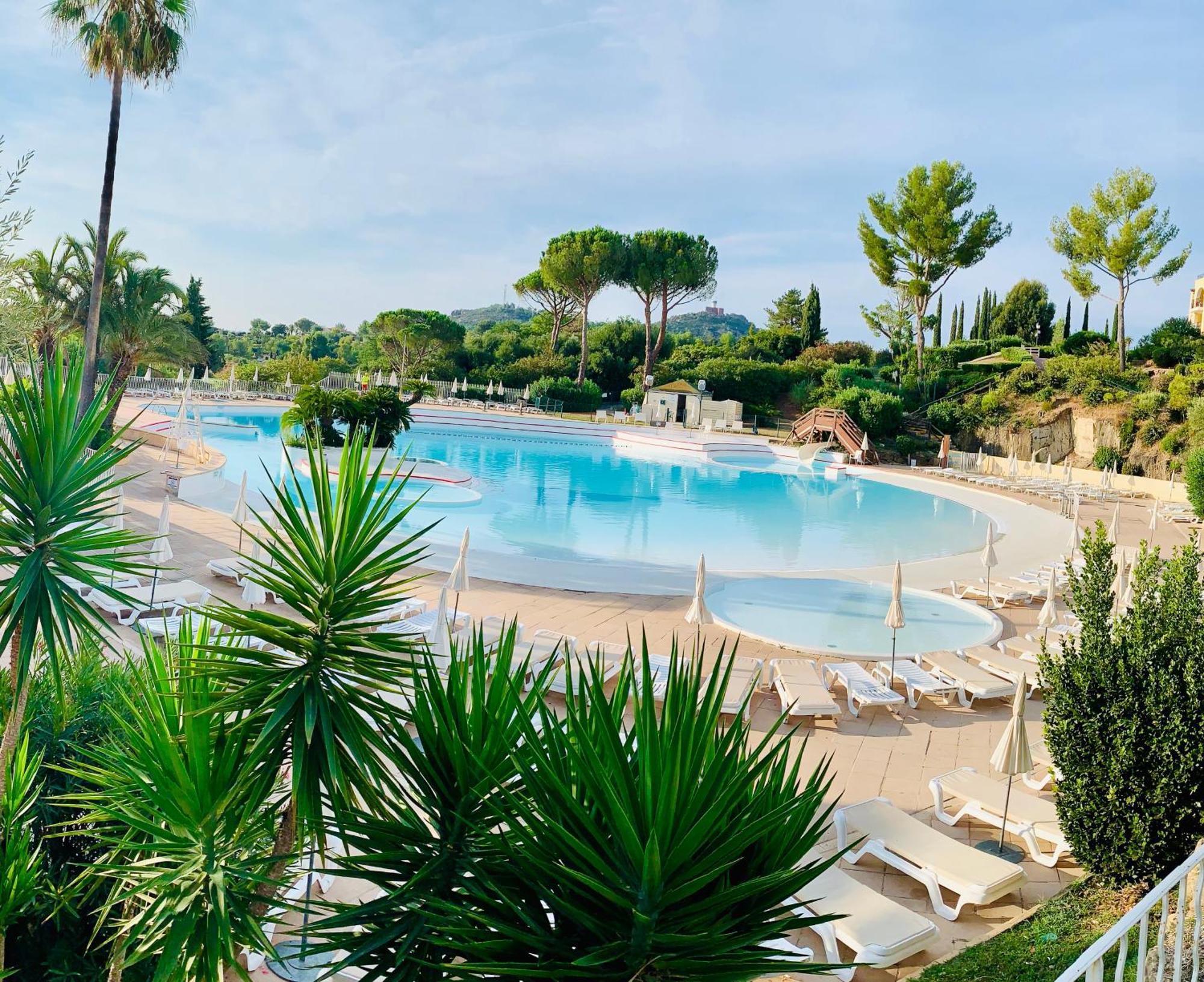 T2 En Rez De Jardin Privatif Cloture , Cap Esterel Pierre Et Vacances ,Piscine Chauffee Des Le 05 Avril Au 02 Novembre Saint-Raphaël Extérieur photo